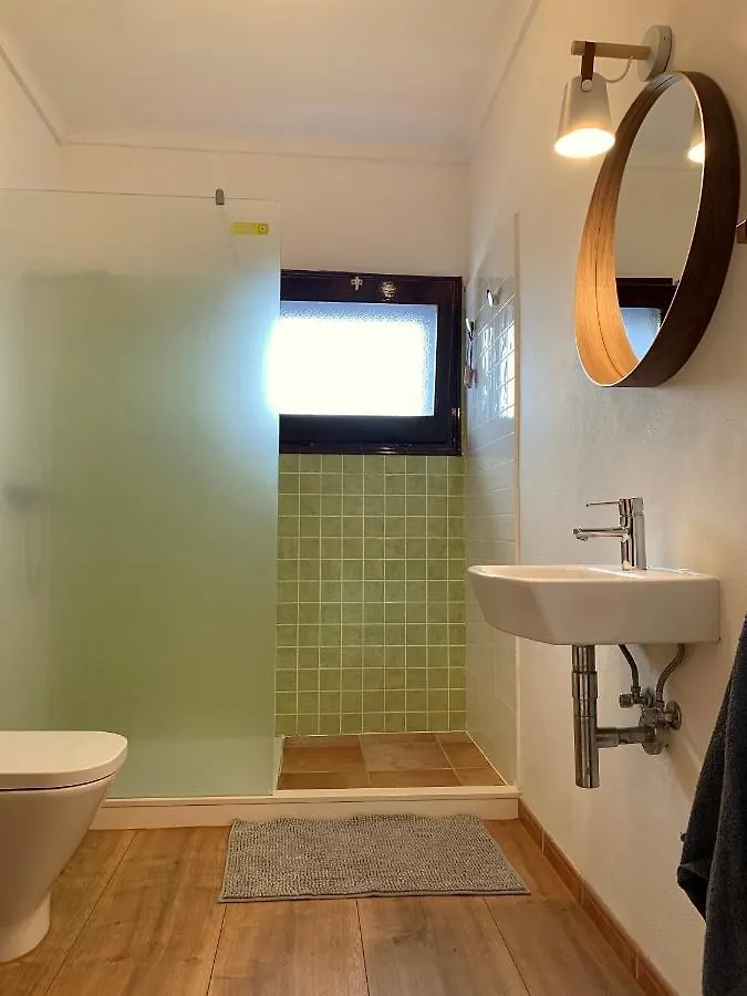 Can Rucall Piscina Compartida Vilamacolum Holiday home